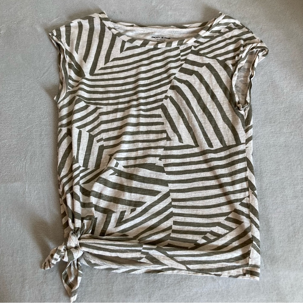 3/$35 DKNY muscle tee